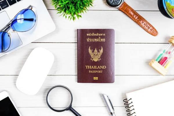 Das Thailändische Volk Arbeiter Und Mitarbeiter Schreibtisch Hat Reise Träumen — Stockfoto