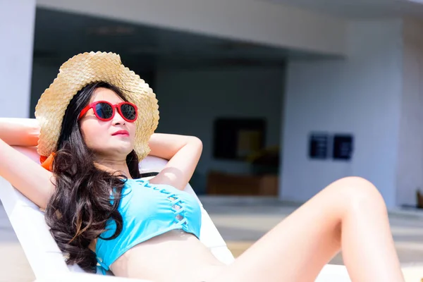 Sexy Donna Asiatica Dormire Sera Tramonto Con Relax Vacanza Vacanza — Foto Stock