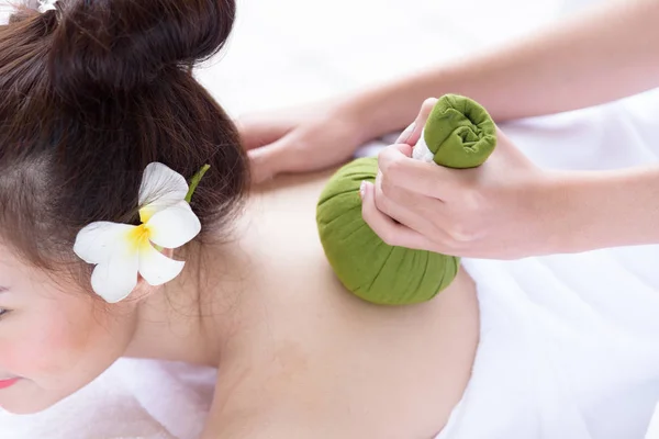 Close Hand Massage Voor Portret Van Mooie Aziatische Mensen Spa — Stockfoto