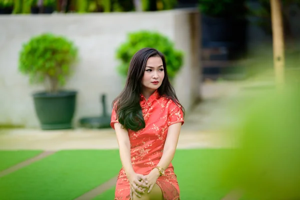 Retrato Menina Chinesa Tailandesa Asiática Com Conceito Feliz Ano Novo — Fotografia de Stock