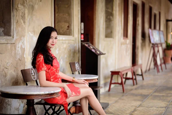 Retrato Chica Asiática China Tailandesa Con Concepto Feliz Año Nuevo —  Fotos de Stock