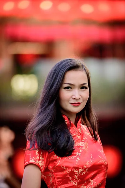 Portret Van Aziatisch Chinees Thais Meisje Met Gelukkig Chinees Nieuwjaar — Stockfoto