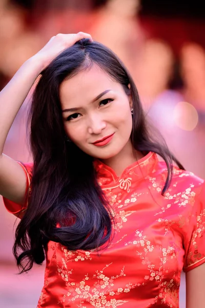 Portret Van Aziatisch Chinees Thais Meisje Met Gelukkig Chinees Nieuwjaar — Stockfoto