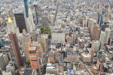 New York City gökdelenleri Gökyüzü ve bulutlu şehir manzarası