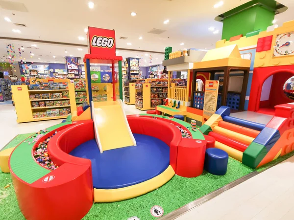 Editorial: Lego shopping center, Bangkok, Tailândia, 2 de setembro — Fotografia de Stock