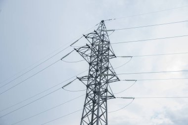 Elektrik yüksek gerilim kutup
