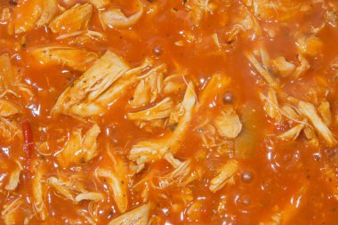 Domates soslu tavuk kaynama şeritler