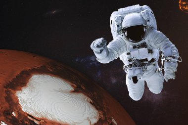 Astronot uzayda Mars gezegeni ile güneş sistemi kask yansıması ile. Bilim kurgu duvar kağıdı.