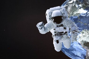 Dünya gezegenine yakın astronot 