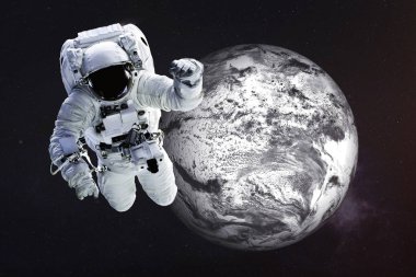 Donmuş Dünya'ya yakın astronot