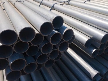 Soğuk metal borular kapanıyor. Yüksek kalite fotoğraf
