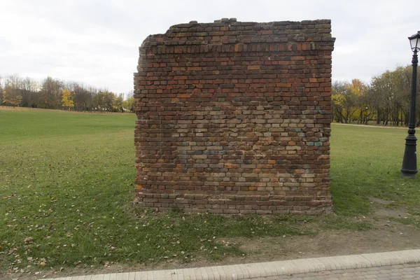 Ruined buildings in ruins