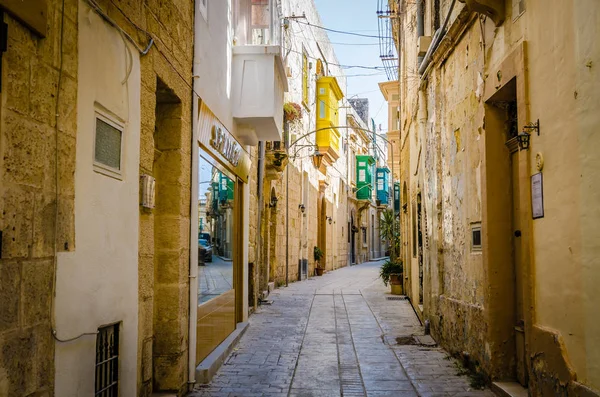 Mdina, Malta, sessiz şehir sokakları.