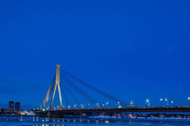 21.01.2019. Riga, Letonya. Ayın tam güneş tutulması sona erdi. Ayın kısmi güneş tutulması.