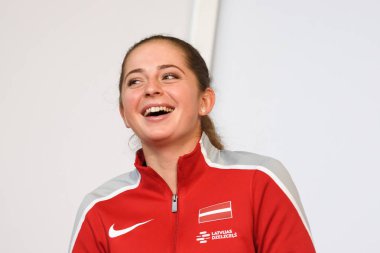 05.02.2019. Riga, Letonya. Jelena Ostapenko, takım Letonya. Merkez Tren İstasyonu Riga dünya Grup II ilk tur Oyunlar önce taraftarlarla toplantı sırasında takım Letonya Fedcup için Üyeler.
