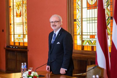 Riga, Letonya. 29 Mayıs 2019. Egils Levits, Letonya'nın yeni seçilen Başkanı , Letonya Parlamentosu'nda basın toplantısı sırasında. 