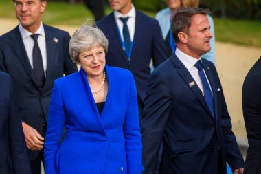 Brüksel, Belçika - 11 Temmuz 2018: Theresa May, Dünya liderleri, Nato (Kuzey Atlantik Antlaşması Örgütü) Zirvesi 2018'de Çalışma yemeği için geldi)