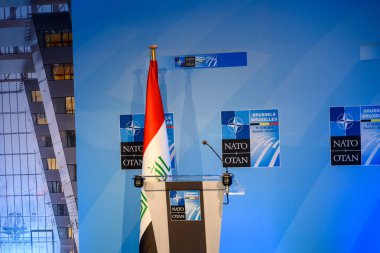 Brüksel, Belçika - 12 Temmuz 2018: Irak Başbakanı Haider al-Abadi, Nato (Kuzey Atlantik Antlaşması Örgütü) Zirvesi 2018'de düzenlediği basın toplantısında.