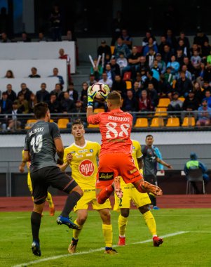 Riga, Letonya. 06 Ağustos 2019. Kamil Bilinski (L) ve Maksim Rudakov (R), Uefa Avrupa Ligi Üçüncü Ön Eleme Turu 1. Daugava stadyumu, Riga.
