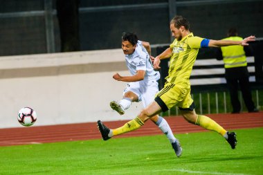Riga, Letonya. 08 Ağustos 2019. Diogo Filipe Costa Rocha (L) ve Jevgenijs Kazacoks (R), Uefa Avrupa Ligi Üçüncü Ön Eleme turu 1..