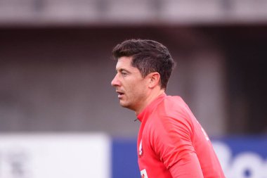 Riga, Letonya. 9 Ekim 2019. Polonya takımı oyuncusu Robert Lewandowski, Uefa Euro 2020 eleme maçından önce Letonya milli takımı ve Polonya milli takımı arasındaki resmi antrenman sırasında.