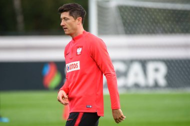 Riga, Letonya. 9 Ekim 2019. Polonya takımı oyuncusu Robert Lewandowski, Uefa Euro 2020 eleme maçından önce Letonya milli takımı ve Polonya milli takımı arasındaki resmi antrenman sırasında.