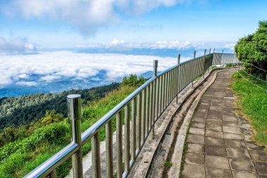 Doğa iz yürüyüş yolu