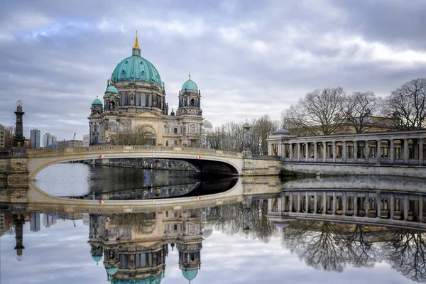 Berliner Dom Berliner Dom Beroemde Museumsinsel Museumeiland Met Spree Rivier — Stockfoto