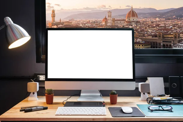 Arbeitsplatz Des Grafikdesigners Mit Stift Tablet Computer Und Weißem Hintergrund — Stockfoto