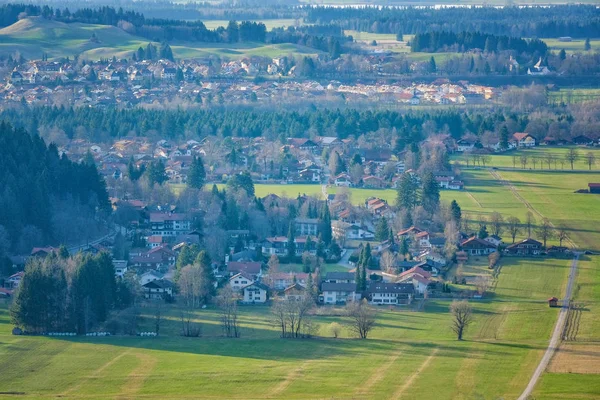 Campo Montañas Campo Hierba Verde Casa Suiza — Foto de Stock