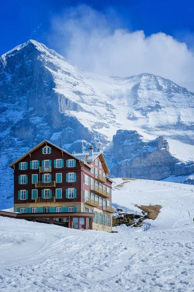 Panoramiczny Widok Dworca Kleine Scheidegg Wzdłuż Linii Kolejowej Interlaken Jungfraujoch — Zdjęcie stockowe