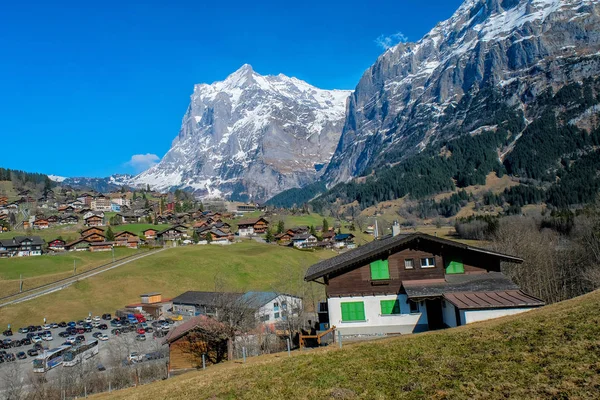 Panoramiczny Widok Pięknej Miejscowości Grindelwald Górskiej Scenerii Szwajcaria — Zdjęcie stockowe