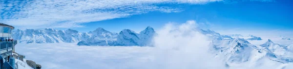 シルトホルン スイスからスイスのスカイラインの見事なパノラマの景色雪山 — ストック写真