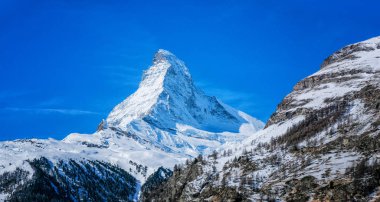 Güzel manzarasına kar dağ Matterhorn tepe, Zermatt, İsviçre.