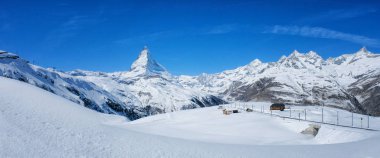 Güzel manzarasına kar dağ Matterhorn tepe, Zermatt, İsviçre.