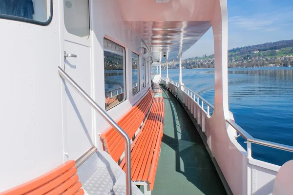 The outside deck of a ferry on lake Lucern — Stock Photo, Image
