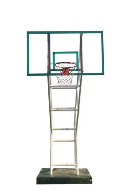 Kırpma yolu ile beyaz arka plan üzerinde Basketbol sokak kortu 