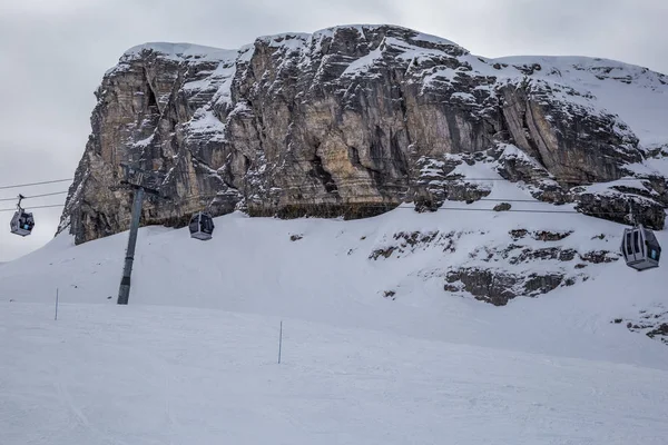 Verschneite alpine Skipisten Flaine Haute Savoie Frankreich — Stockfoto