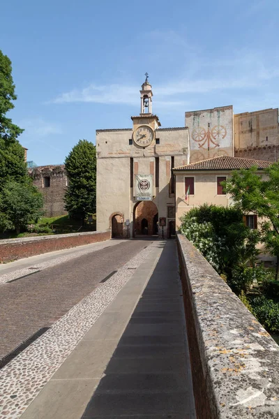 Ciudad medieval histórica fortificada —  Fotos de Stock