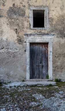 Eski ağaç, arkaplan üzerinde tam çerçeve kabuk dokusu