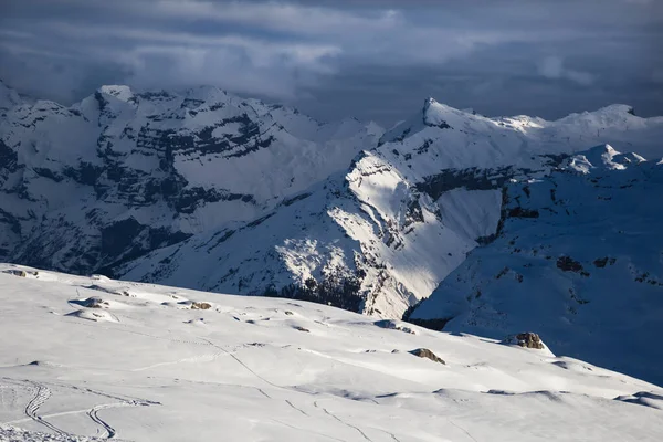 Panorama de inverno Alpes nevados — Fotografia de Stock