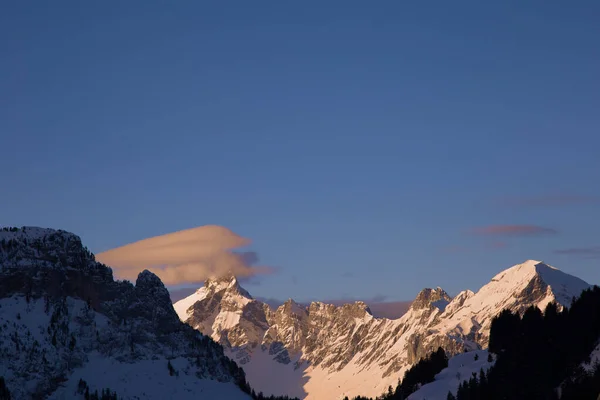 Panorama de invierno Alpes nevados —  Fotos de Stock
