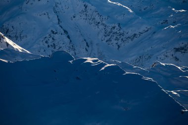 Kış dağlarının renkleri