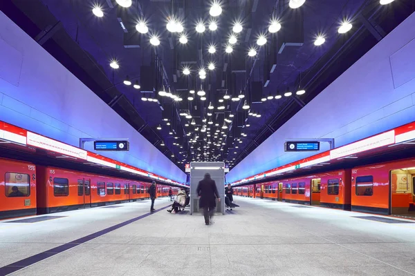 Гельсінський метрополітен, станція Лауттасаарі. — стокове фото