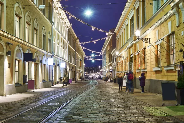 Calle en el casco antiguo, Helsinki, Finlandia — Foto de Stock