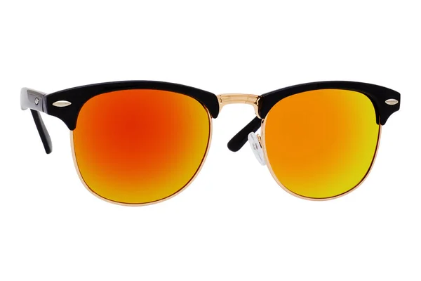 Beyaz arkaplanda izole edilmiş güneş gözlükleri — Stok fotoğraf