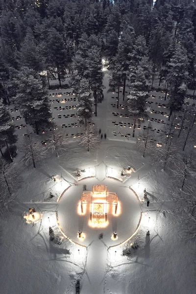 Finnish cemetery in the Christmas night. — Stock Photo, Image