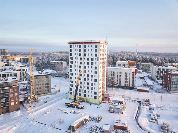 İnşaat 14-katlı bina olduğu Finlandiya'da en yüksek ahşap Binası yapım aşamasındadır — Stok fotoğraf