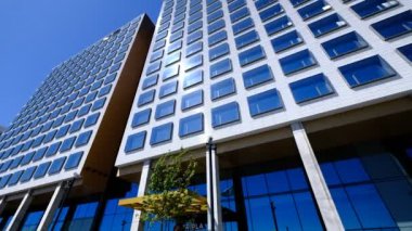 Helsinki, Finlandiya - 12 Haziran 2020: Pasila 'da yepyeni bir Tripla Sokos Oteli cephesi.