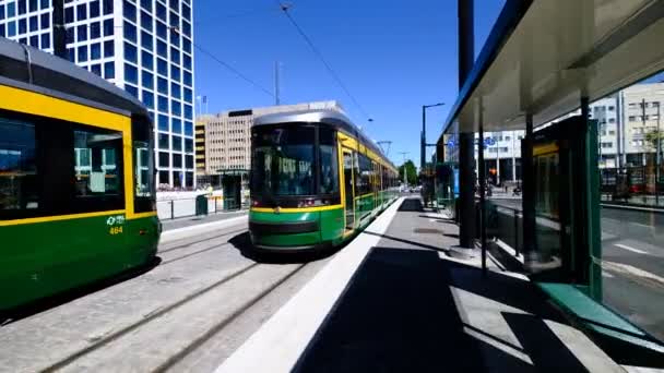 Helsinki Finlandia Czerwca 2020 Tramwaj Stacji Pobliżu Nowego Centrum Handlowego — Wideo stockowe